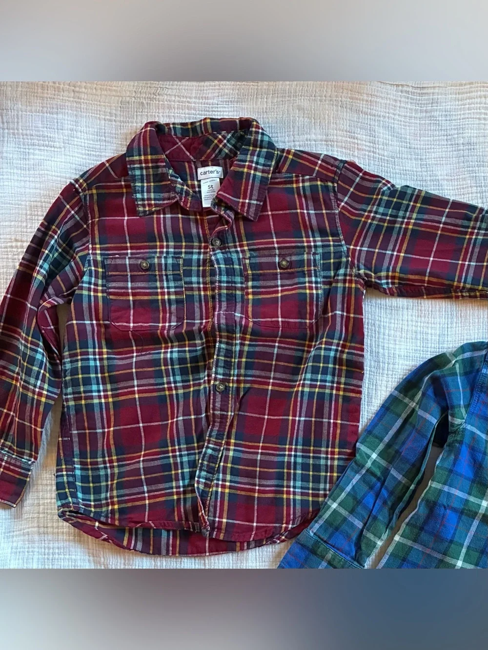 😳3/$15😳 Red Plaid Boys button down Shirt - size 5T